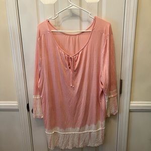 Time and True ladies blouse in size 2x.  Pink and white